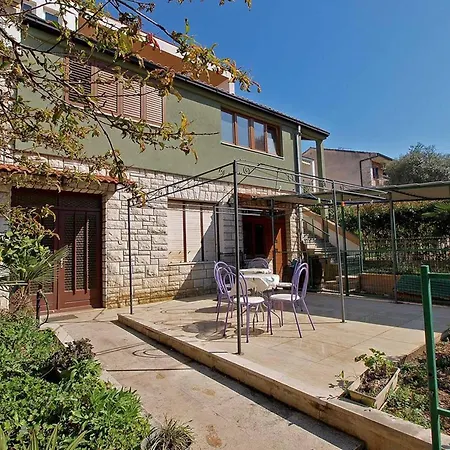Apartment In Near Gortan Cove Pula