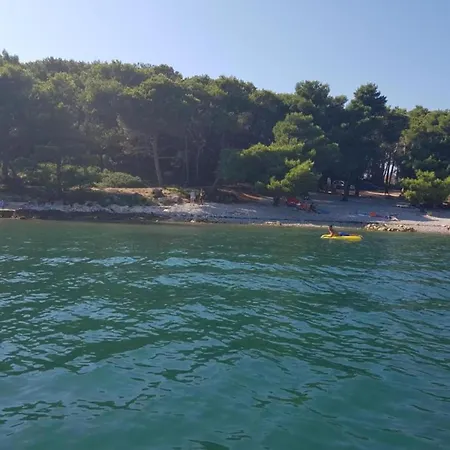 Apartment In Near Gortan Cove *