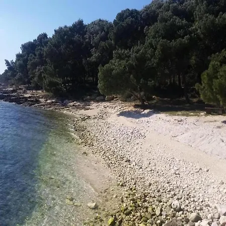 Apartment In Near Gortan Cove